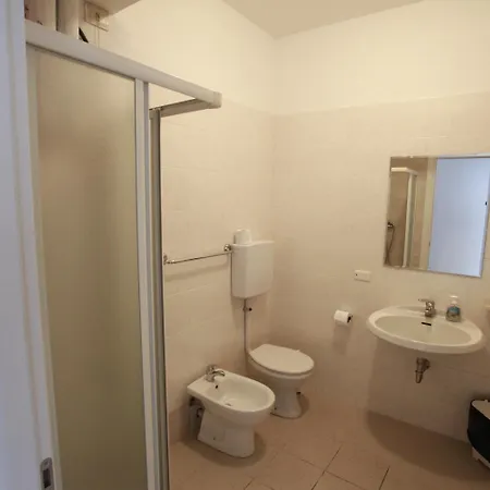 Maggiore - Italia Apartmanhotel Maccagno